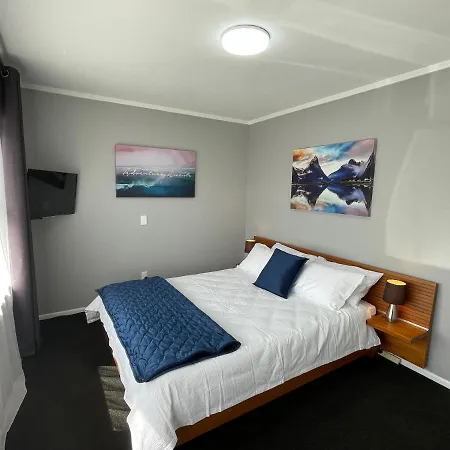 Sunny 2Bdrm Home Close To Hospital & Gardens Hamilton Exterior photo