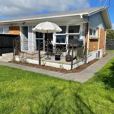 Sunny 2Bdrm Home Close To Hospital & Gardens Hamilton Exterior photo