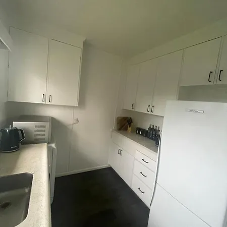 Sunny 2Bdrm Home Close To Hospital & Gardens Hamilton Exterior photo